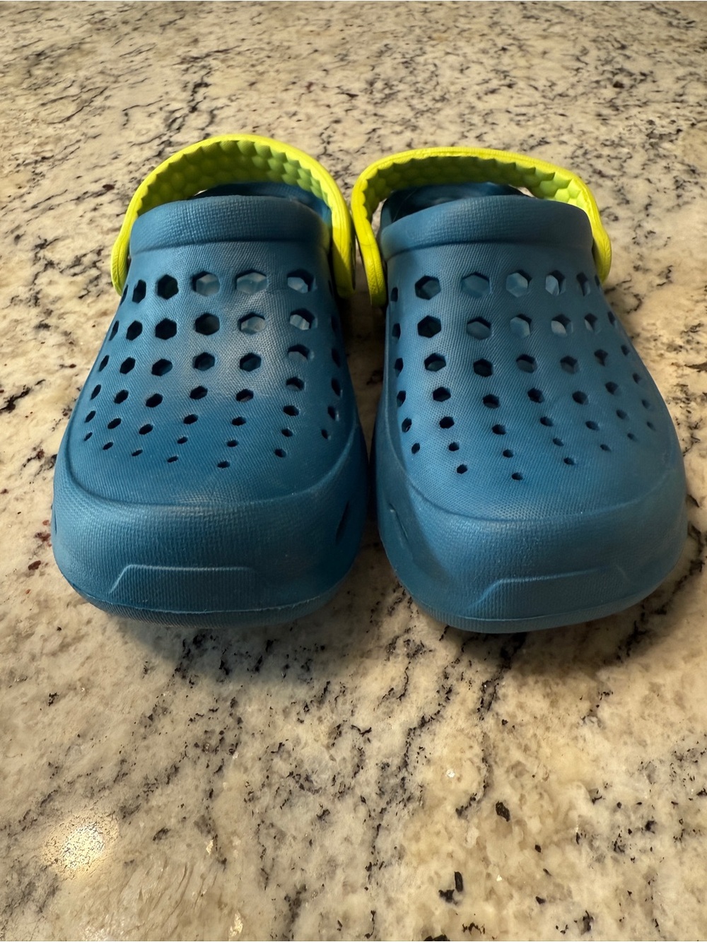 Joybees Kids Teal Slip-On Sandals with Yellow Heel Strap - Picture 3 of 7